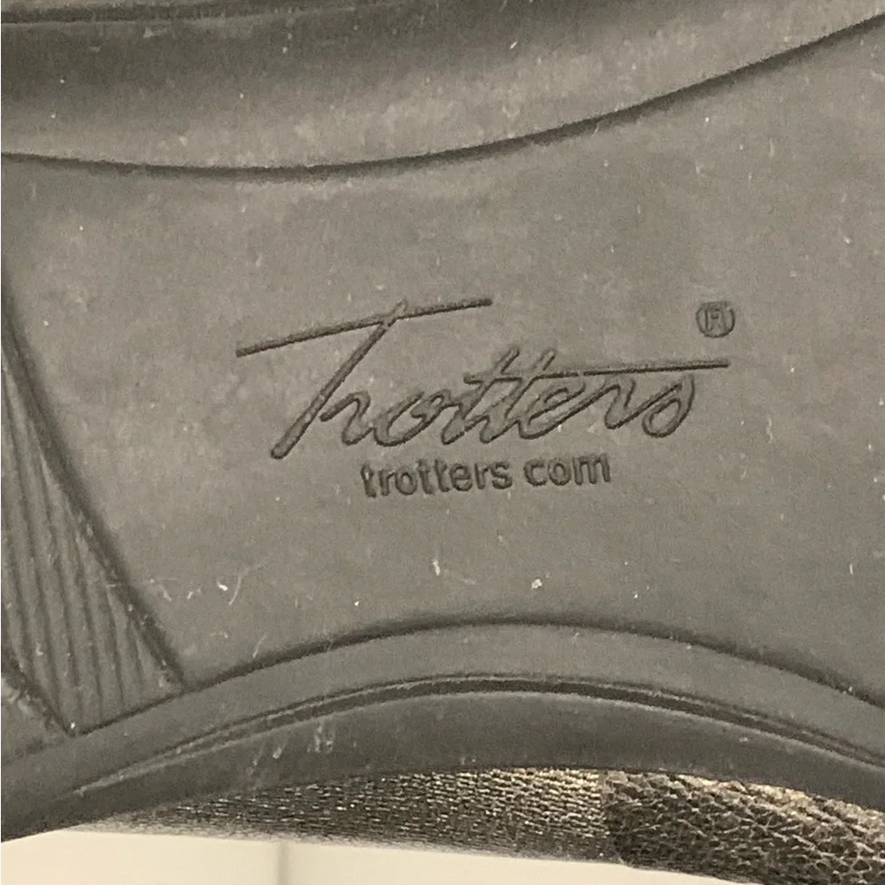 Trotters Bronze Metallic Slip On Flats Sz 10W Leather Comfortable Arch Support